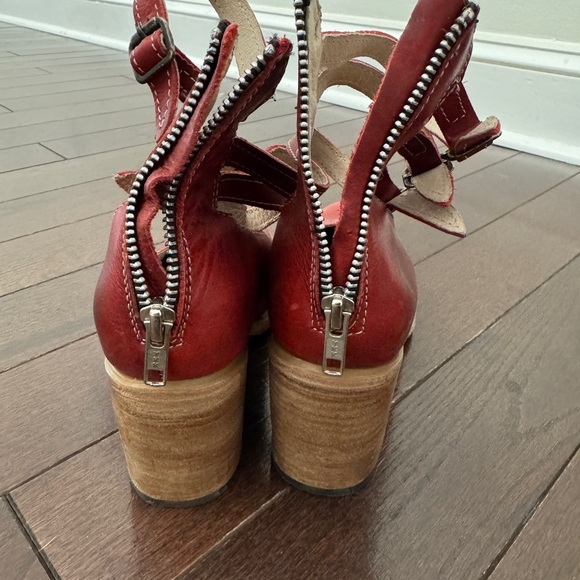 Women's Freebird Leather shoes - Picture 3 of 5